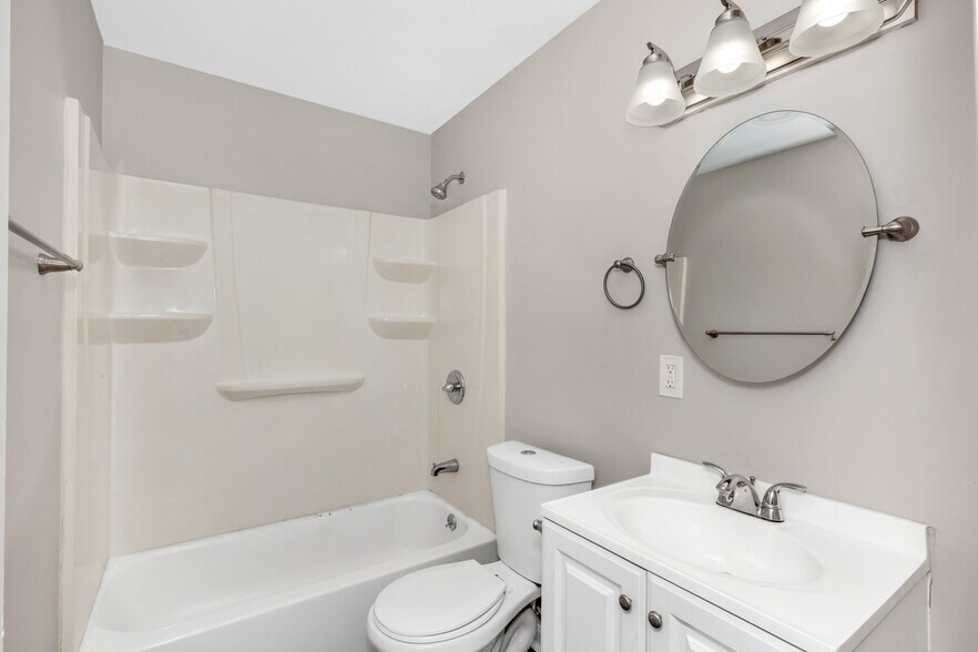 Building Photo - 4304 9th Ave SW