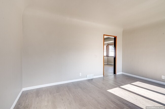 Building Photo - 524 Harrison St