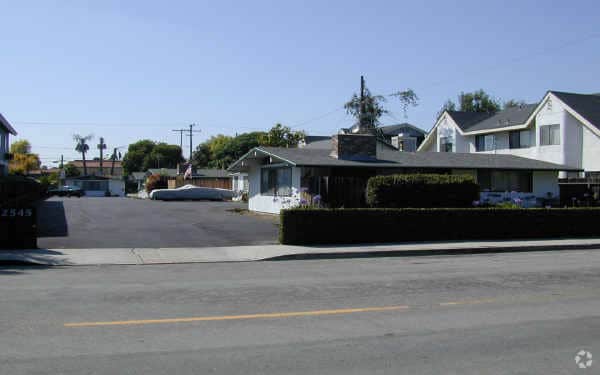 Building Photo - 2545 Elden Ave