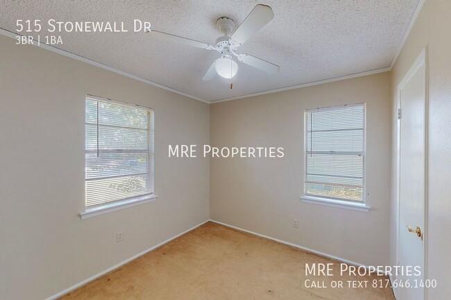 Building Photo - 515 Stonewall Dr