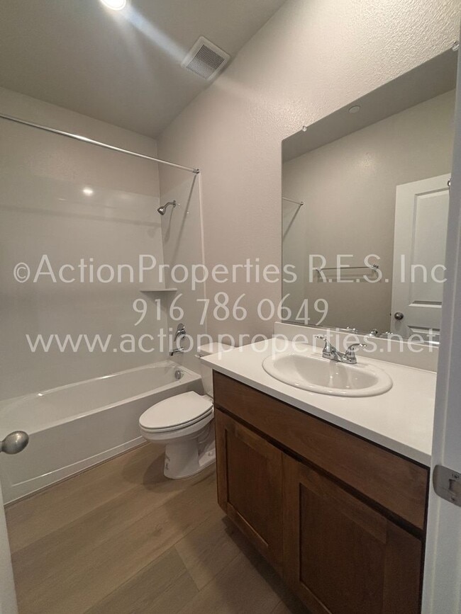 Building Photo - Action Properties Offering Roseville Solar: Inspiration Village Community Gated: 3 Bedroom 3 Bath...