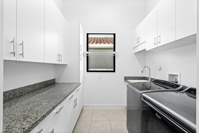 Building Photo - 9006 Dulcetto Ct