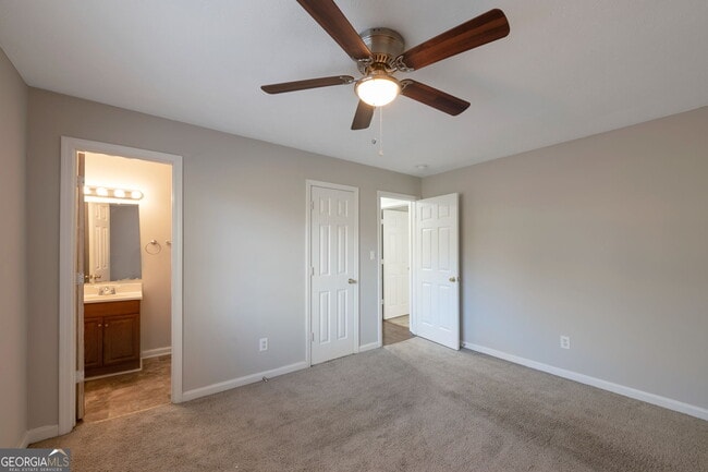 Building Photo - 30 Vickie Dr