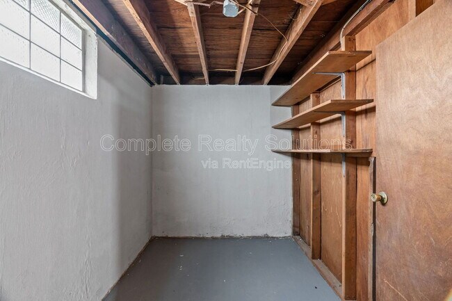 Building Photo - 10769 Spring Garden Dr