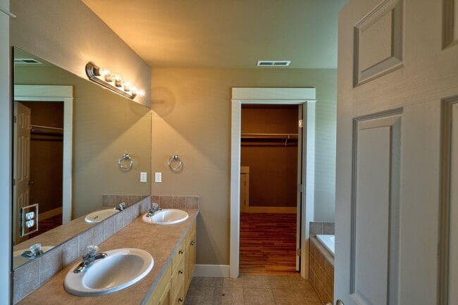 Building Photo - 61167 Cone Flower St