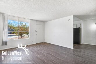 Building Photo - 1Bdm 1Ba Apartment in the Gated Deville Ap...