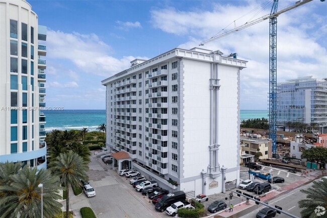 Building Photo - 9195 Collins Ave