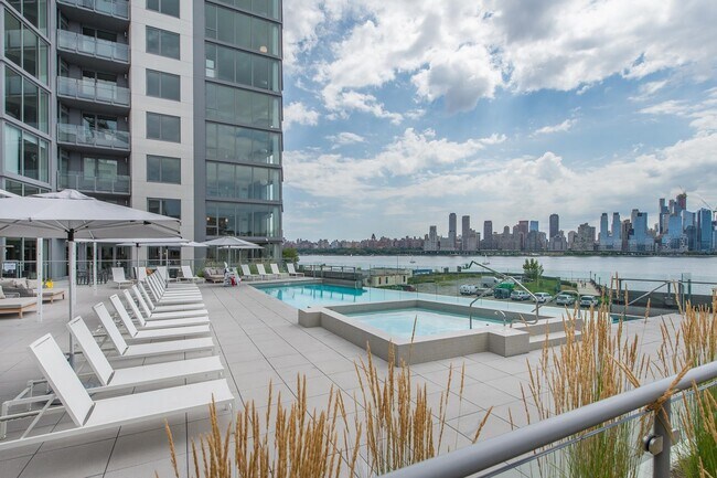 Building Photo - 9 Ave at Port Imperial