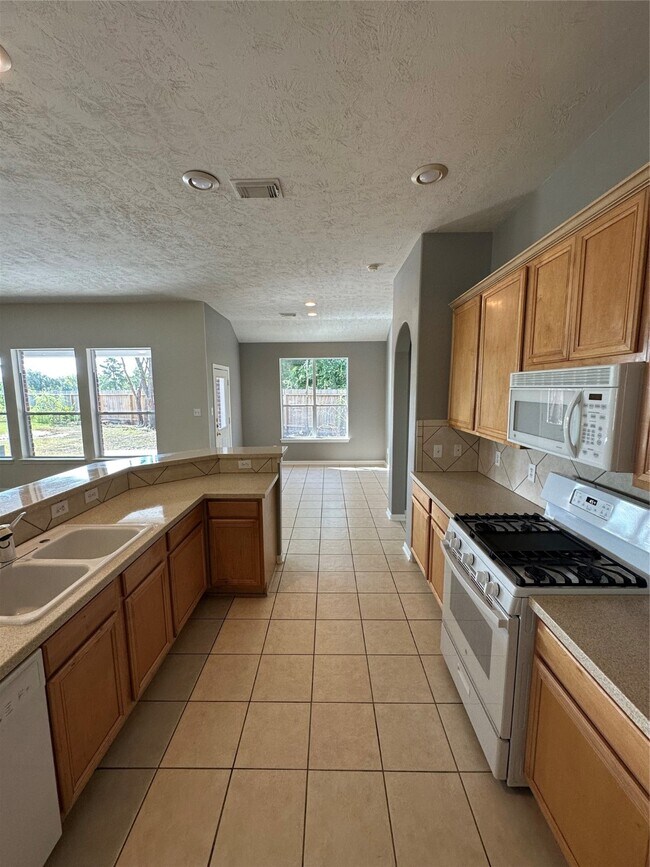 Building Photo - 13603 Short Brook Ln