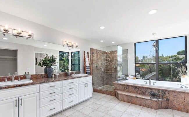 Building Photo - 994 Windflower Way