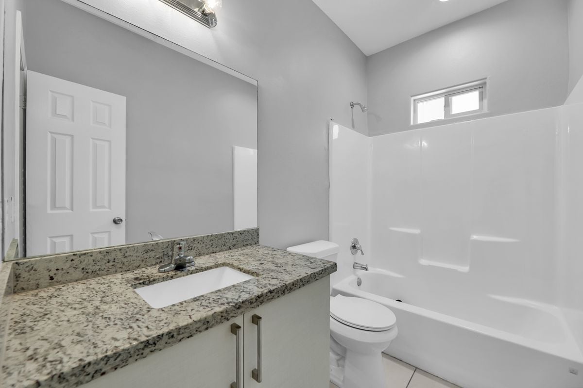 Building Photo - 3811 Paola St