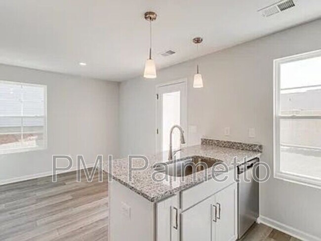 Building Photo - 3022 Harborview Dr