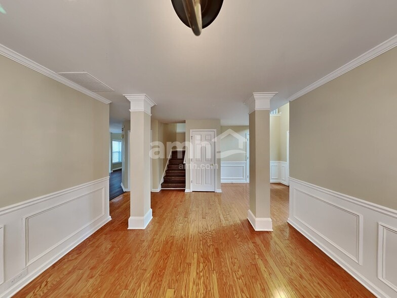 Building Photo - 4362 Walforde Blvd