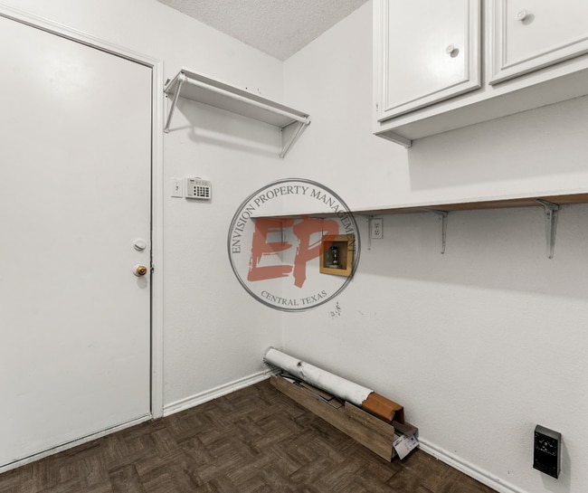 Building Photo - 1727 Ramada Dr