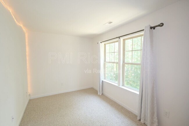 Building Photo - 14106 Shallow Creek Ln