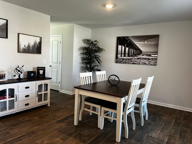 Building Photo - Beautiful 2 story home in the new Lake Tyl...