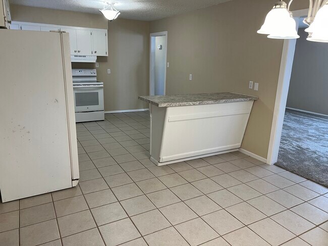 Building Photo - 209 Manson Dr