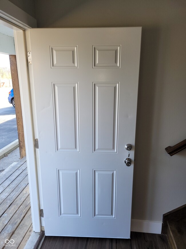 Building Photo - 144 E Center Dr