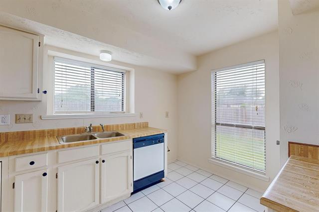 Building Photo - 6637 Belcamp Dr