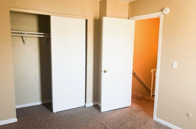 Building Photo - 5570 Maple Canyon Ave