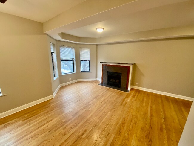 Building Photo - 6557 S Minerva Ave