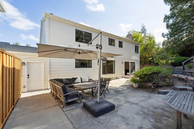 Building Photo - Elegant Two-Story Home with Backyard Oasis...