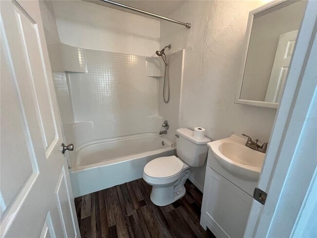 Building Photo - 1222 SE 10th St