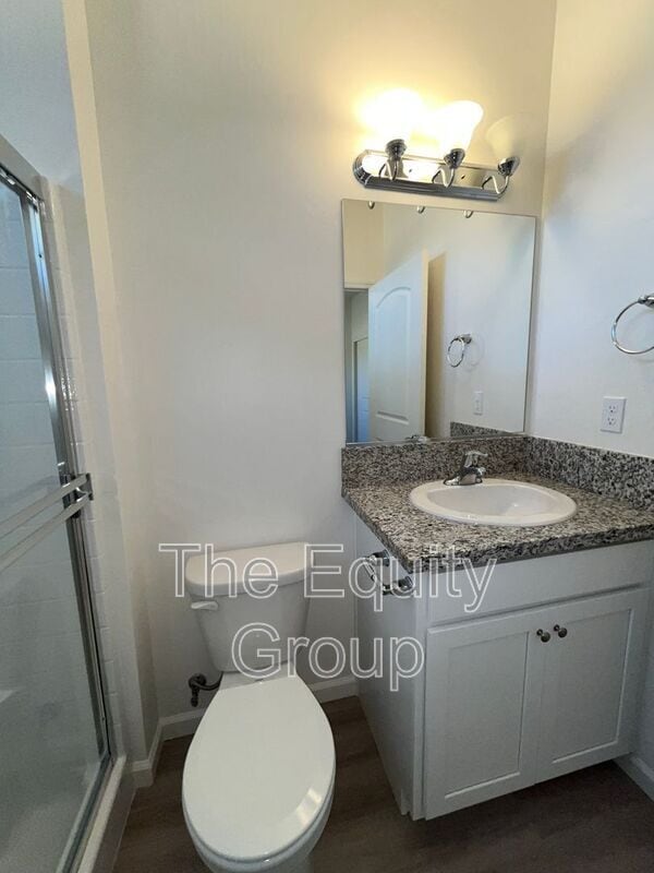 Building Photo - 4114 E Kaweah Ave