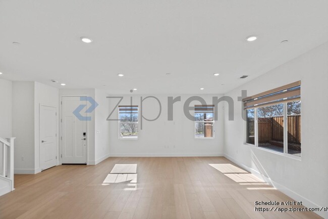 Building Photo - 53 W San Francisco Dr