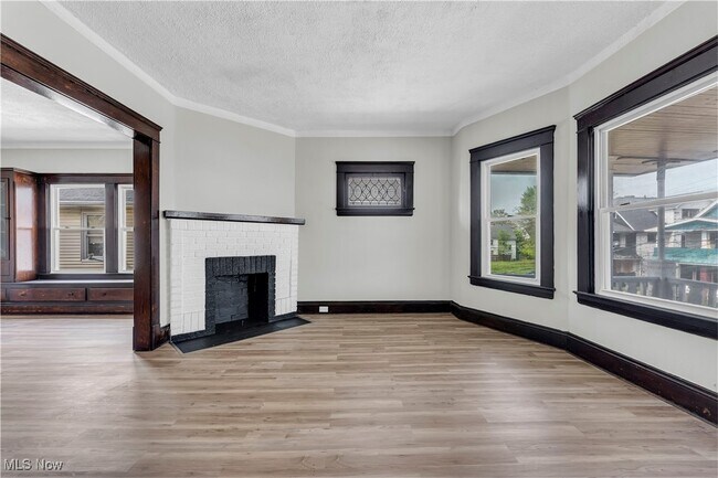 Building Photo - 428 E 148th St