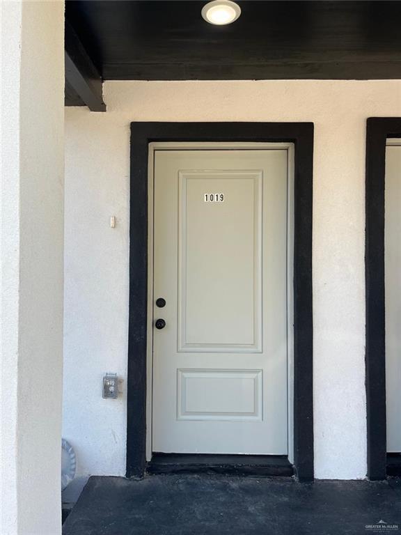 Building Photo - 19 Miller Ave