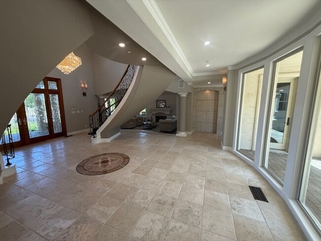Building Photo - Luxury Two-Story 4BD/4.5BA Home, Located i...
