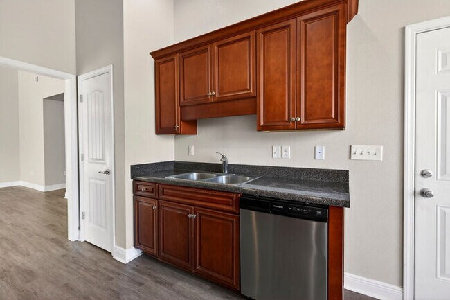 Building Photo - 18137 Canal Jct Dr