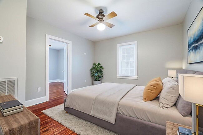 Building Photo - Discover Your New Everyday Haven in Hanahan!