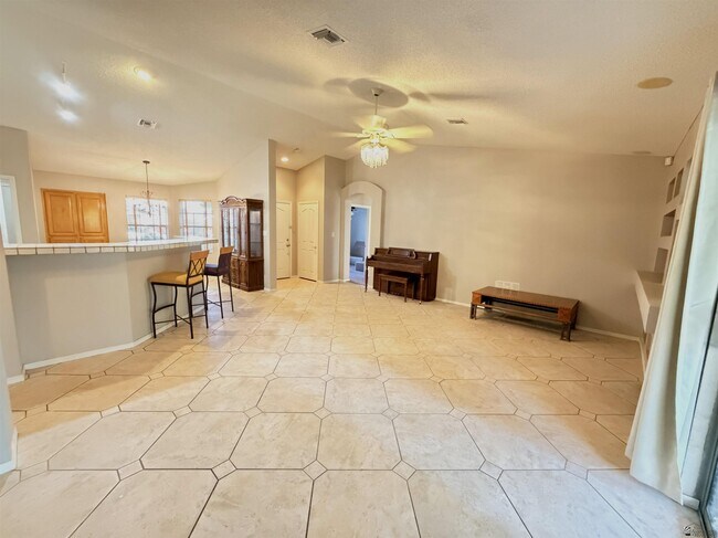 Building Photo - 3905 W 18th St