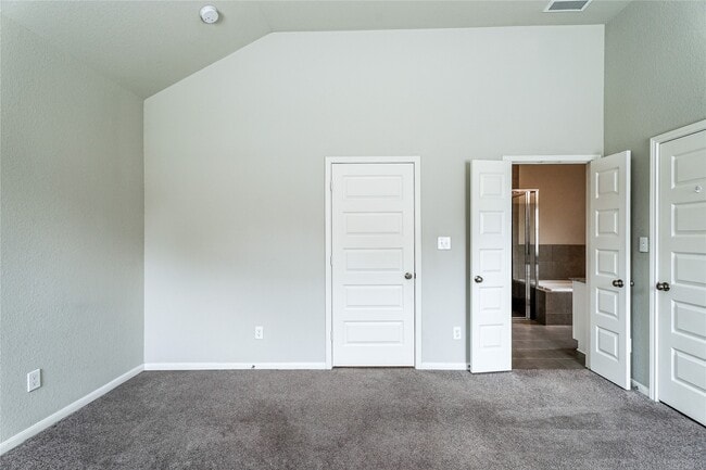 Building Photo - 8414 Quiet Bay Dr