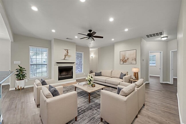 Building Photo - 3429 Nottingham Ln