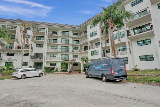 Building Photo - 1101 River Reach Dr