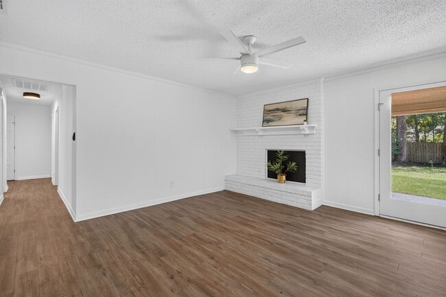 Building Photo - 31 Beaver Run Dr