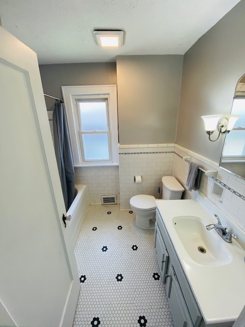 Building Photo - 1029 23rd St NW