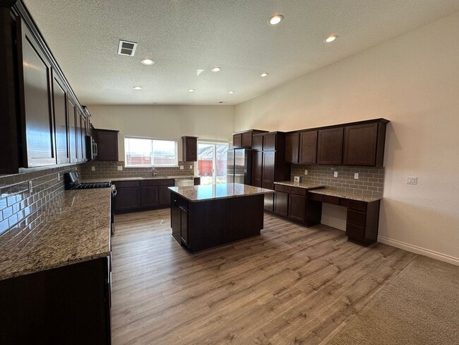 Building Photo - 17854 Davis Mdw Ct