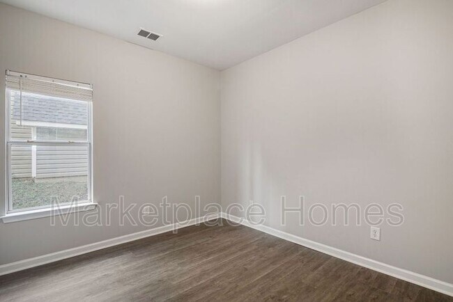Building Photo - 9447 Brook Forest Cir