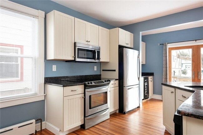 Building Photo - 5 Cummings Rd