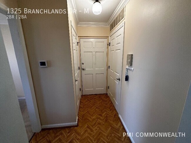 Building Photo - 1325 Branchlands Dr