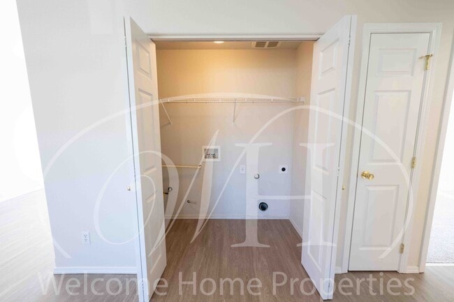 Building Photo - Newer 2 bed/2bath Home in Quiet Neighborhood