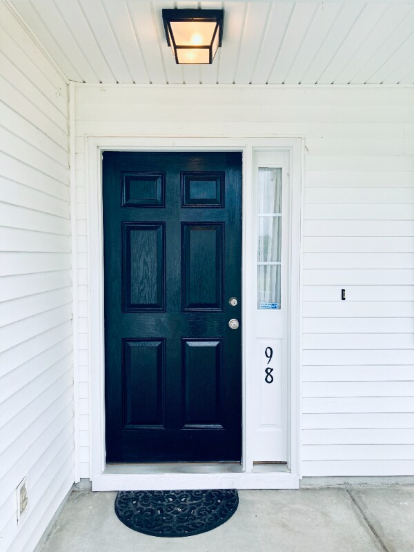 Building Photo - 98 Creek Bend Dr