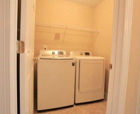 Building Photo - Hard to find Rental in Bonterra!!!