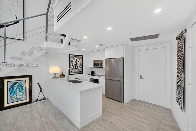 Building Photo - 92 SW 3rd St