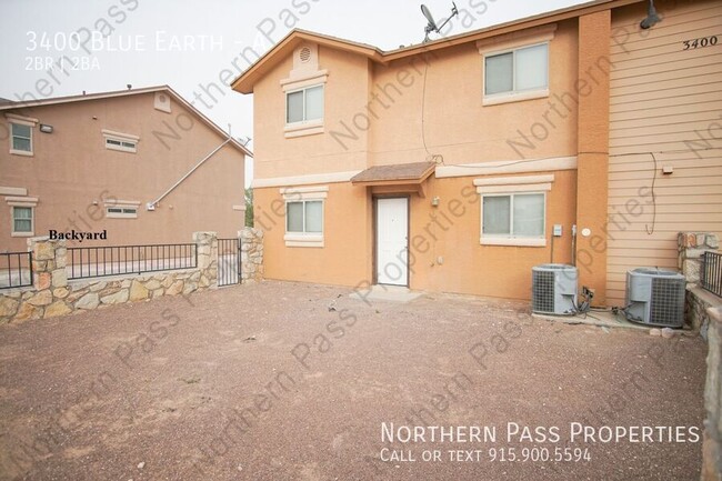 Building Photo - 2 Bedroom Apartment w/Refrigerated AC!! 2 ...