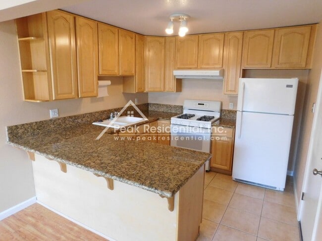 Building Photo - Updated 2bd/1ba North Highlands Duplex with Garage